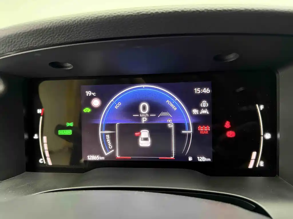 Toyota Camry 2025 — фото 16