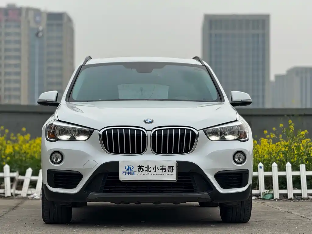 BMW X1 2017 — фото 1
