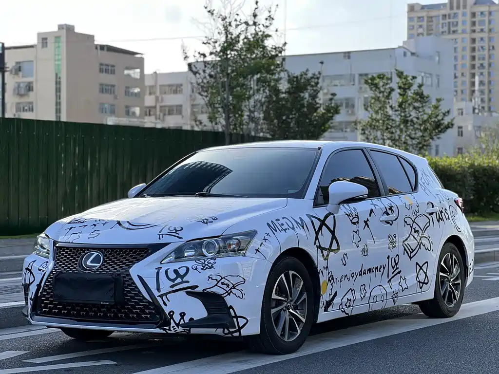 Lexus CT 2018 — фото 1