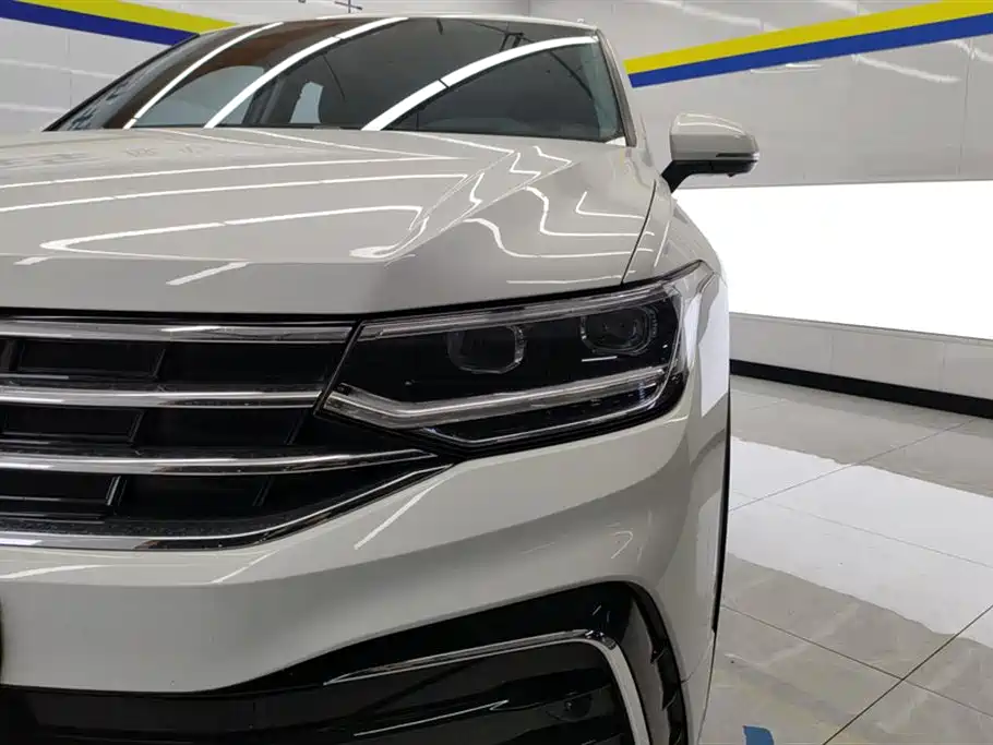 Volkswagen Tiguan L 2024 — фото 5