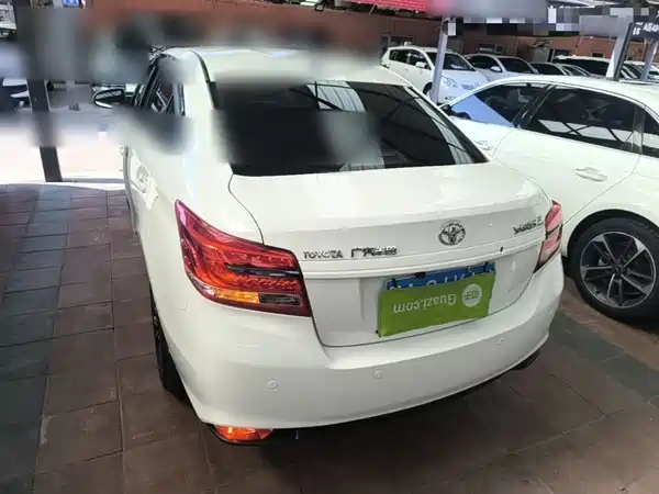 Toyota Yaris L 2021