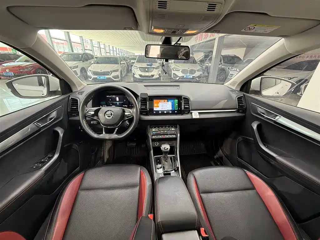Skoda Karoq 2023 — фото 10