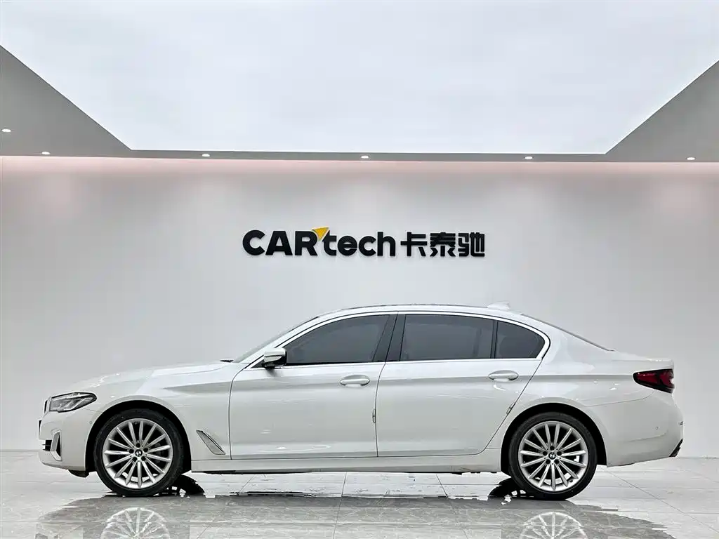 BMW 5 Series 2021 — фото 2