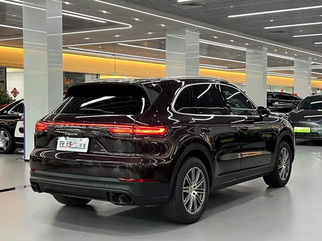 Porsche Cayenne 2019 — фото 4