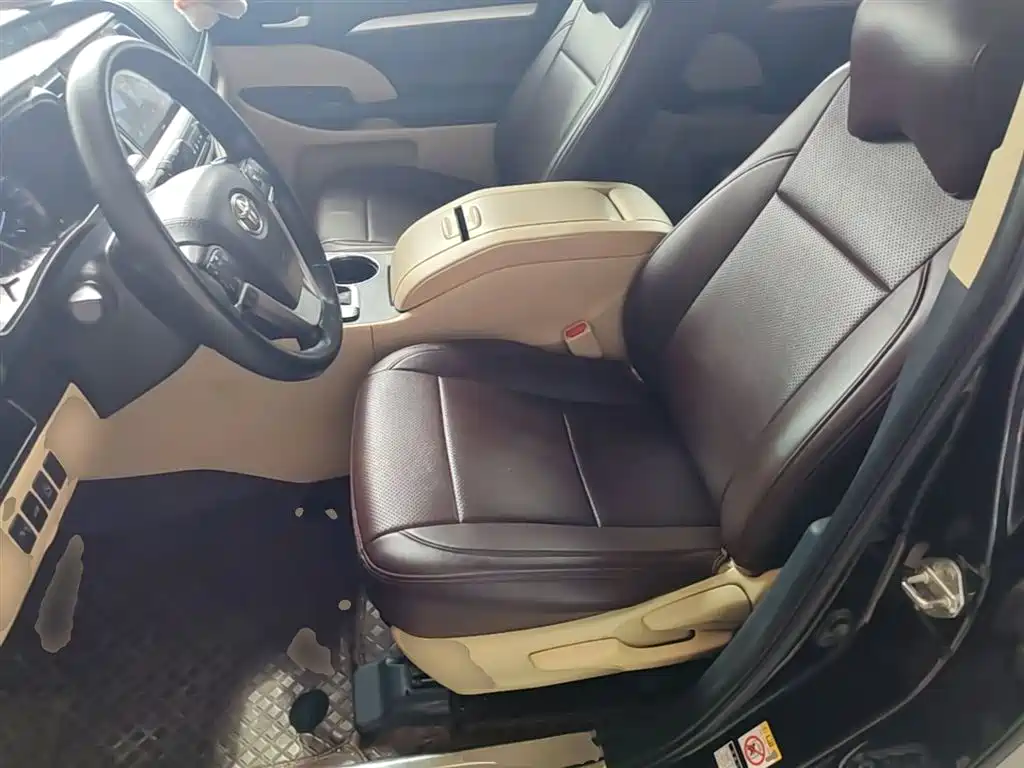 Toyota Highlander 2020 — фото 14