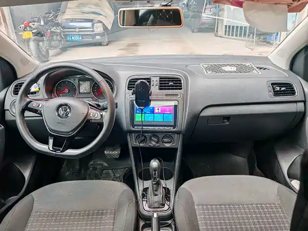 Volkswagen Polo 2016