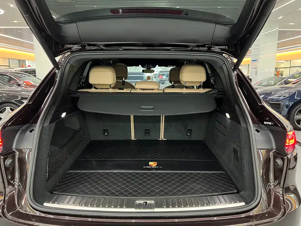 Porsche Cayenne 2019 — фото 13