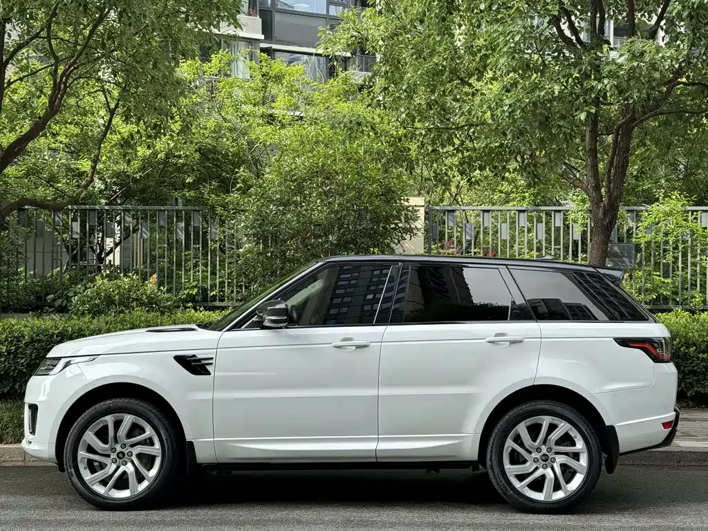 Land Rover Sport 2020 — фото 3