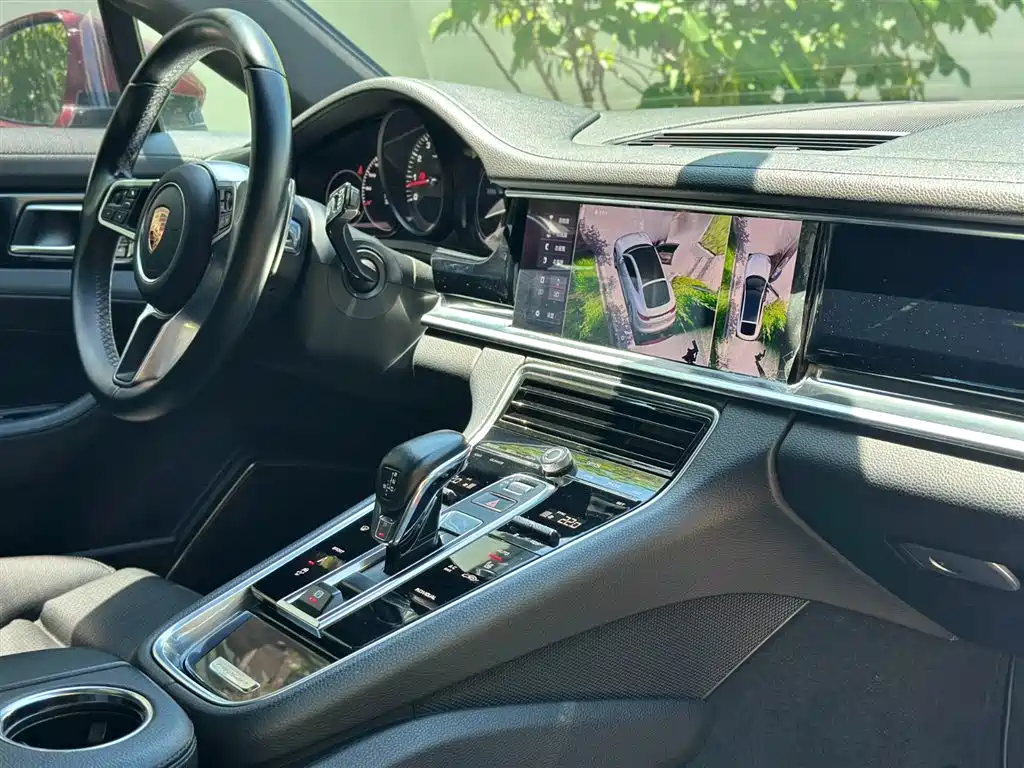 Porsche Panamera 2019 — фото 10