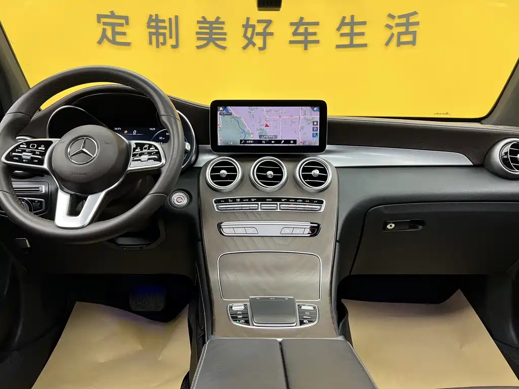 Mercedes-Benz GLC 2020 — фото 16