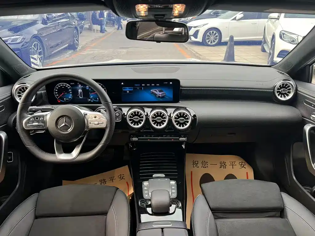Mercedes-Benz A-Class 2023 — фото 20