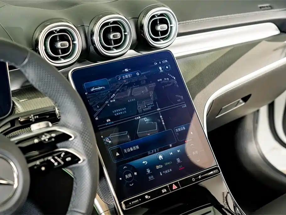 Mercedes-Benz C-Class 2024 — фото 12