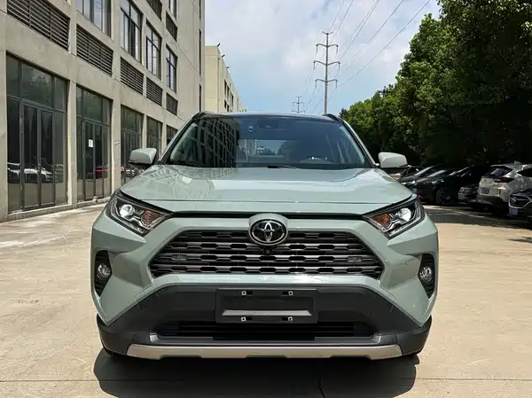 Toyota RAV4 2021