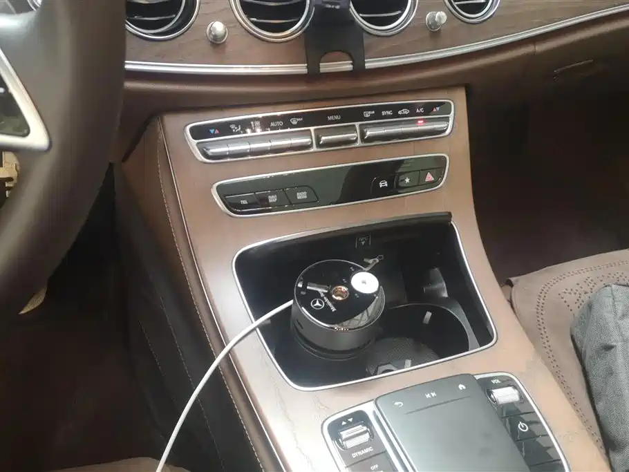 Mercedes-Benz E-Class 2023 — фото 16