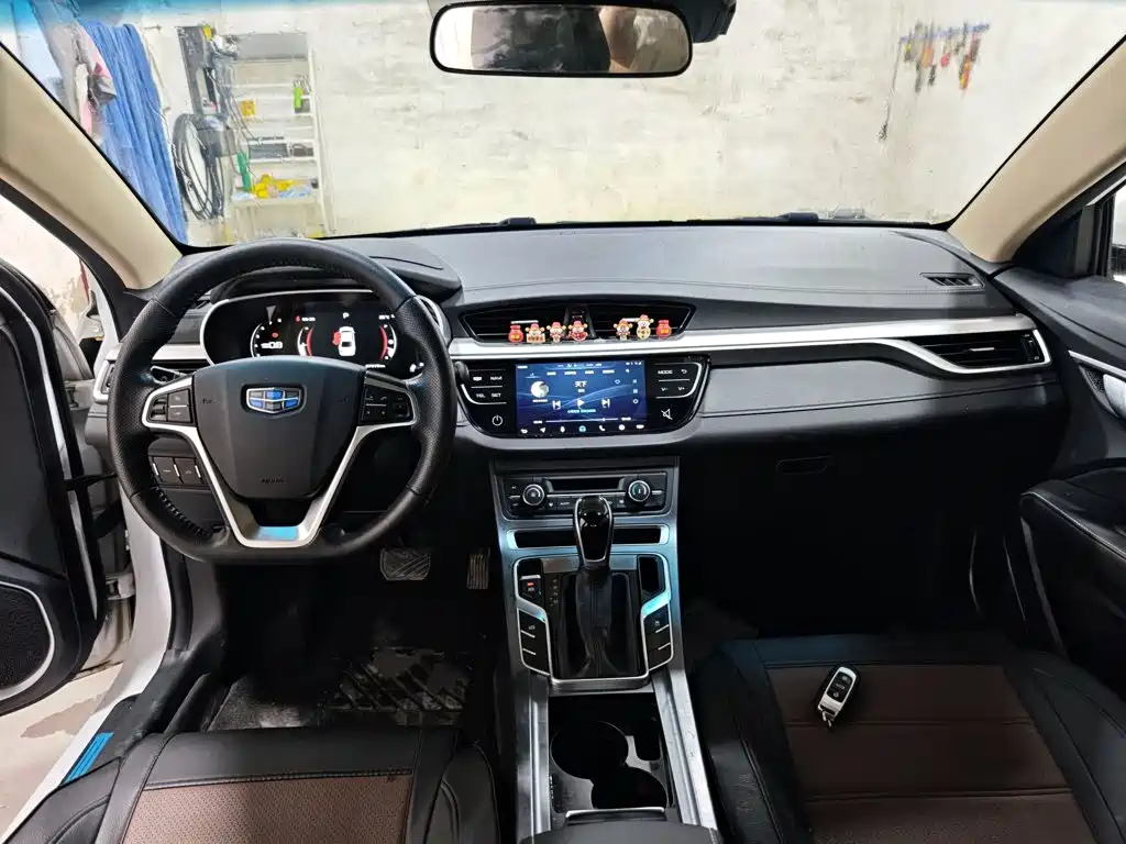 Geely Emgrand 2019 — фото 10