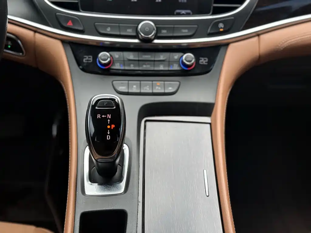 Buick LaCrosse 2016 — фото 20