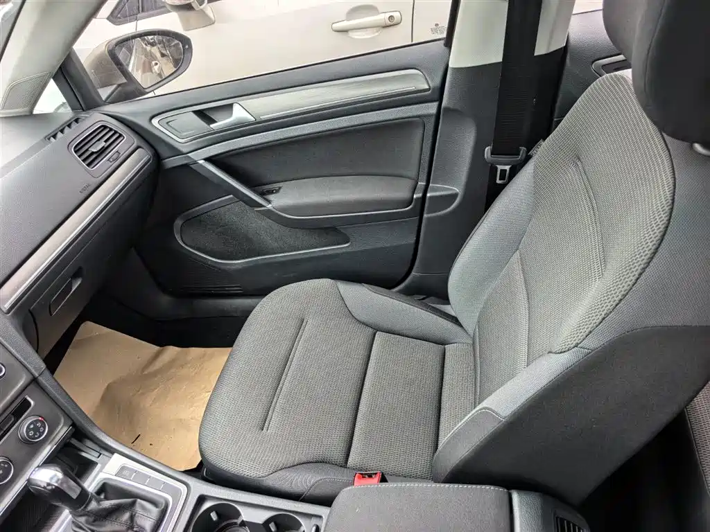 Volkswagen Golf 2015 — фото 11