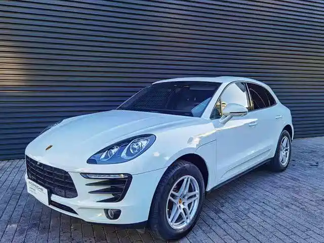 Porsche Macan 2018 — фото 1