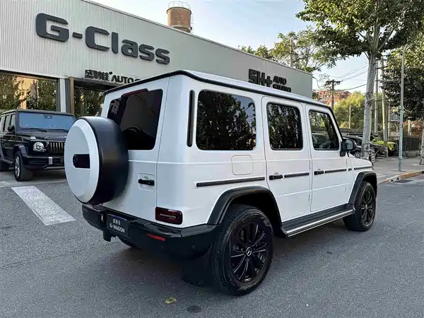 Mercedes-Benz G-Class 2024
