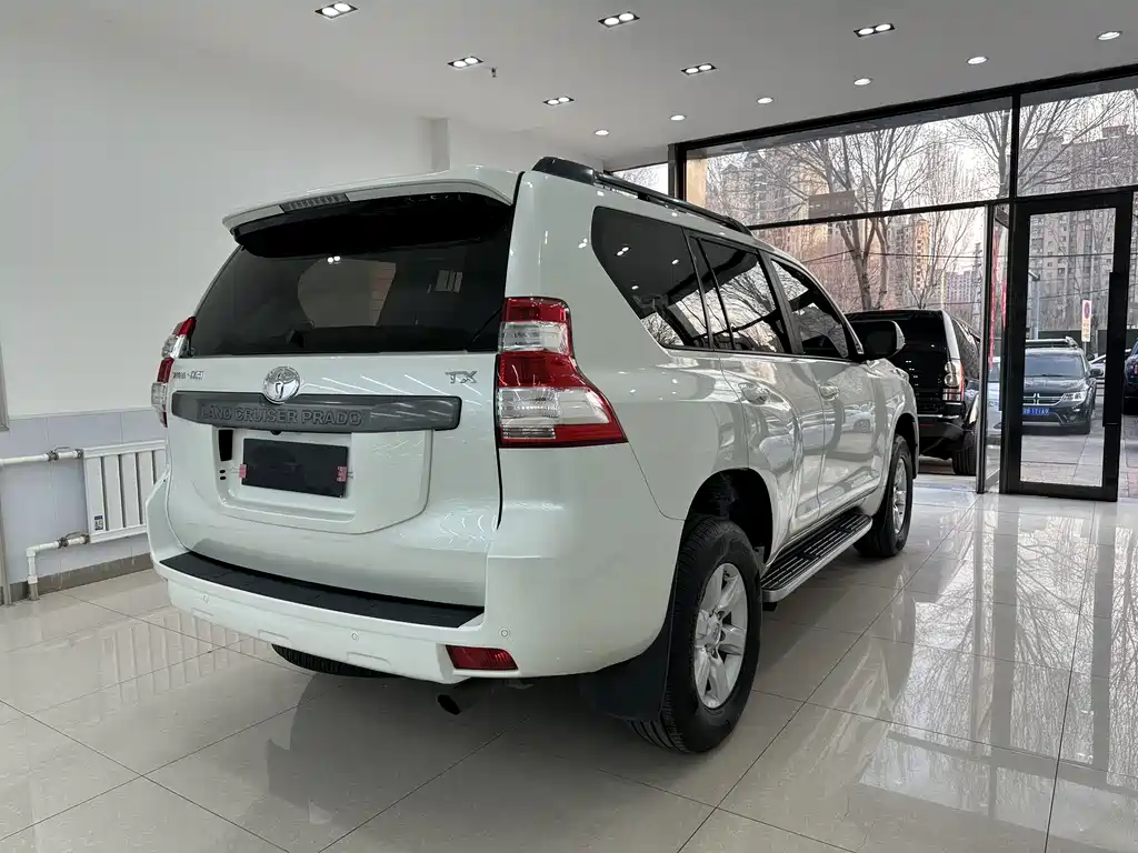 Toyota Prado 2017 — фото 35