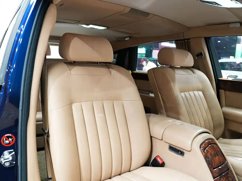 Rolls-Royce Phantom 2008 — фото 22
