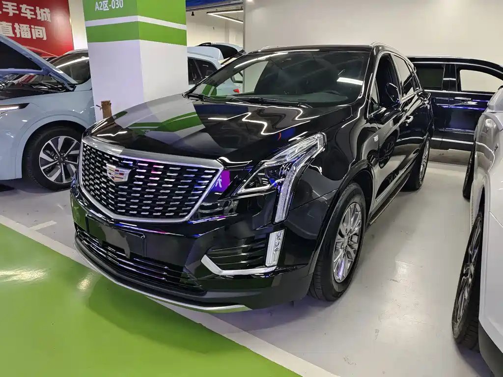 Cadillac XT5 2020 — фото 1