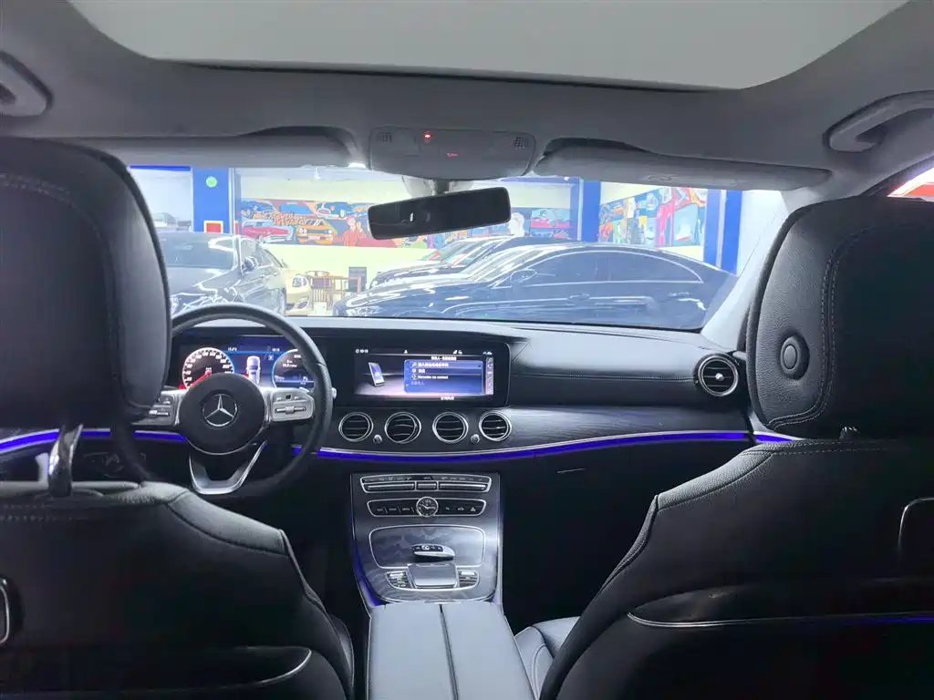 Mercedes-Benz E-Class 2019 — фото 18