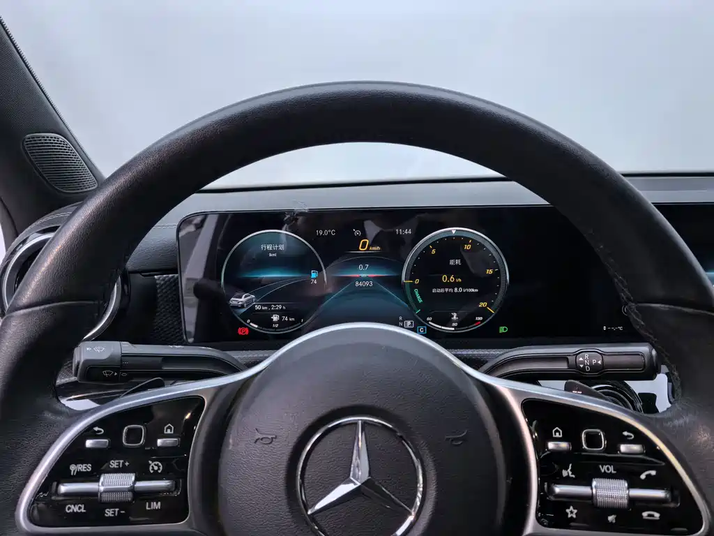 Mercedes-Benz A-Class 2021 — фото 9