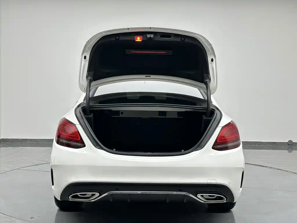 Mercedes-Benz C-Class 2019 — фото 27