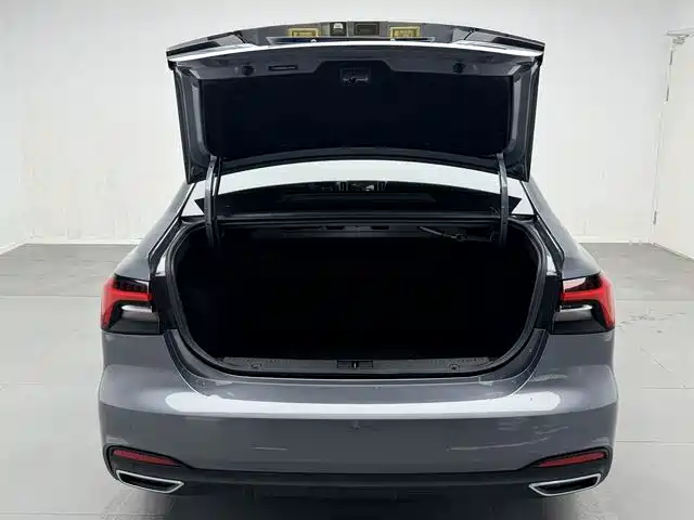 Roewe i6 MAX 2022 — фото 18