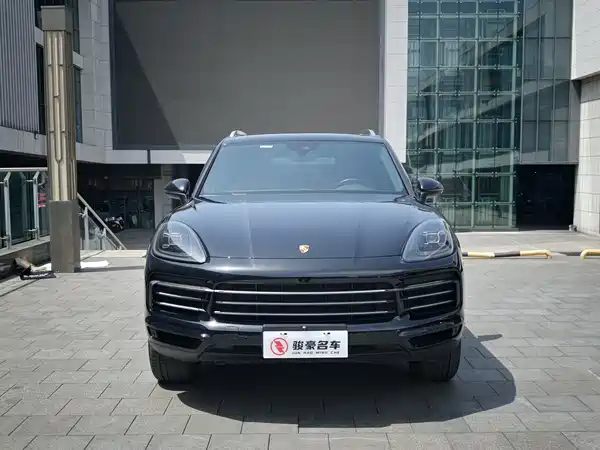 Porsche Cayenne 2021