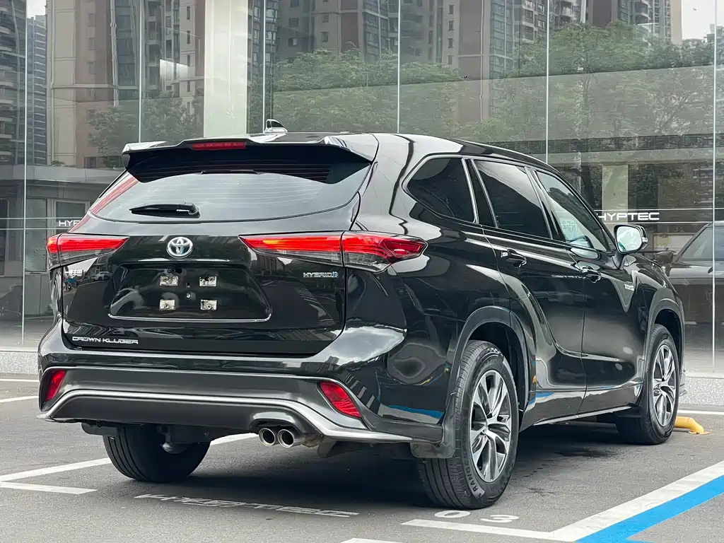 Toyota Crown Kluger 2022 — фото 12