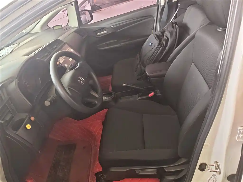 Honda Fit 2017 — фото 11