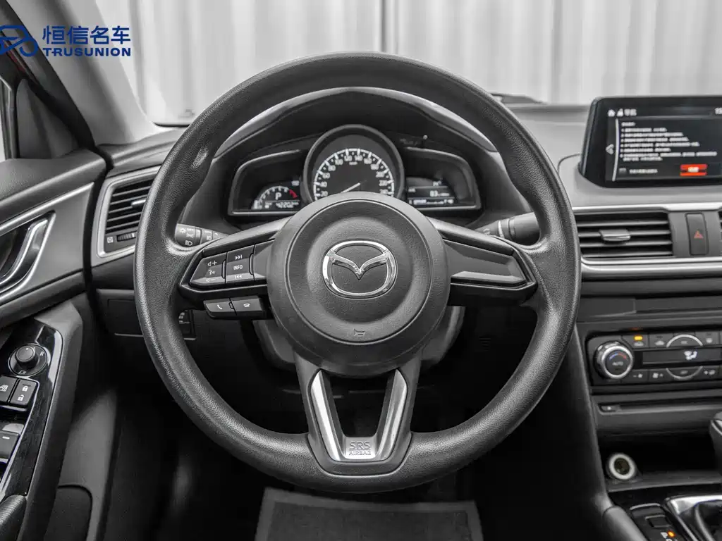 Mazda 3 Axela 2017 — фото 17