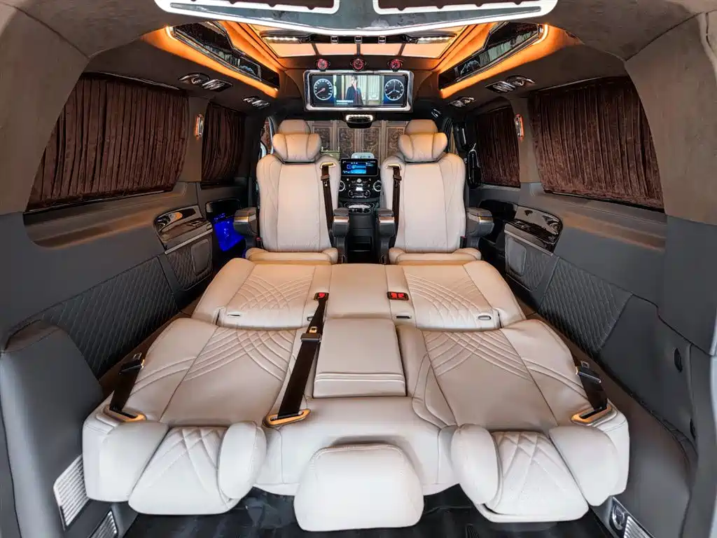 Mercedes-Benz Vito 2023 — фото 12
