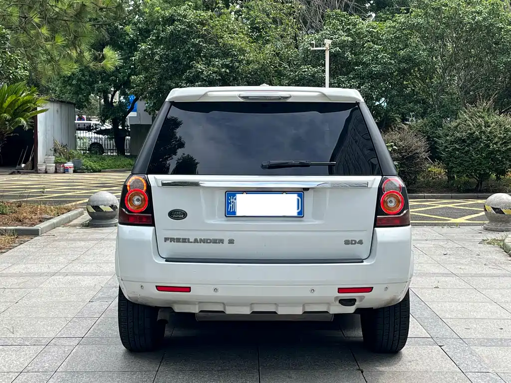 Land Rover Freelander 2 2014 — фото 12