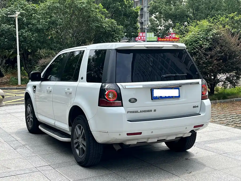 Land Rover Freelander 2 2014 — фото 11