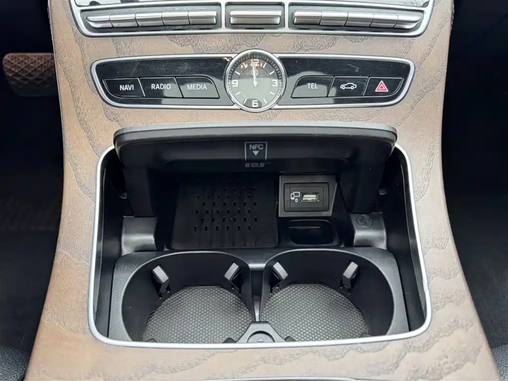 Mercedes-Benz E-Class 2020 — фото 13