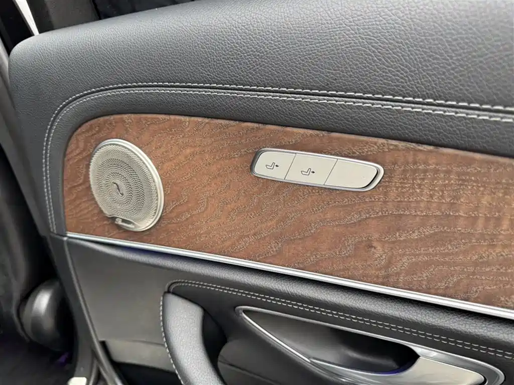 Mercedes-Benz E-Class 2020 — фото 11