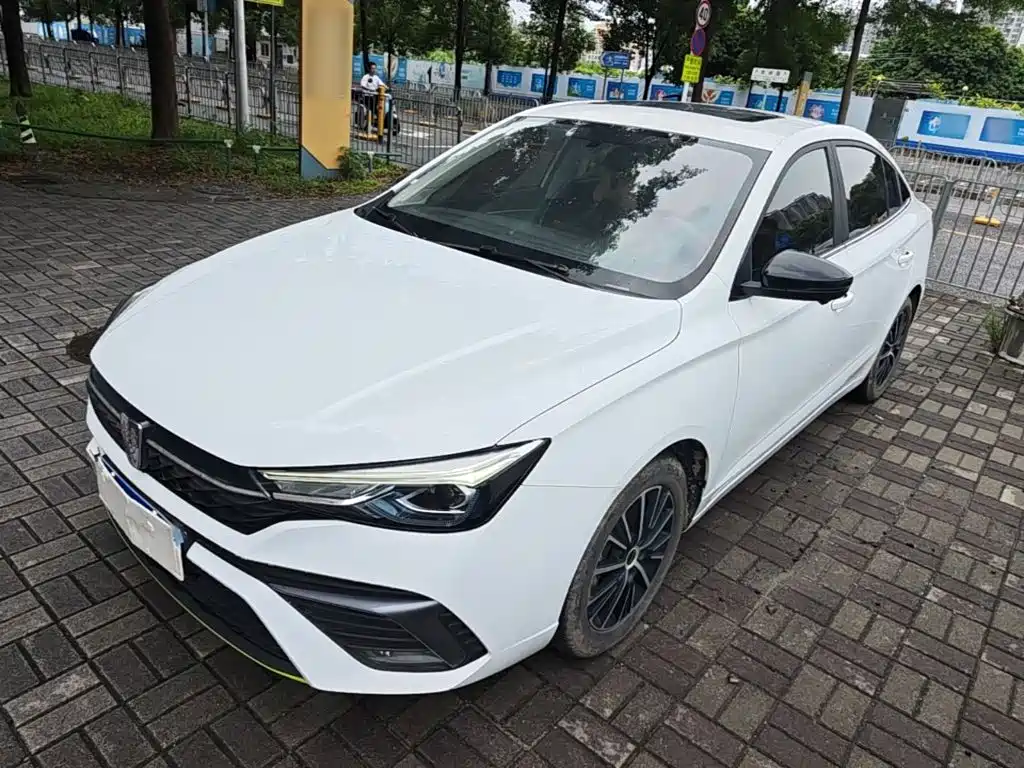 Roewe i5 2022 — фото 1