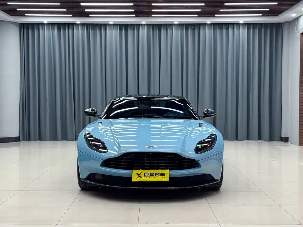 Aston Martin DB11 2018 — фото 2