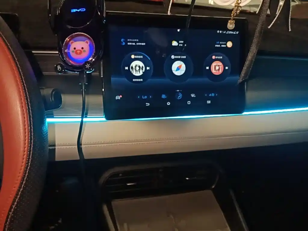 BYD Seal 05 DM-i 2025 — фото 10