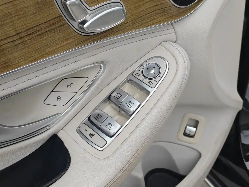 Mercedes-Benz C-Class 2015 — фото 19