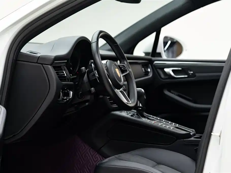 Porsche Macan 2019 — фото 9
