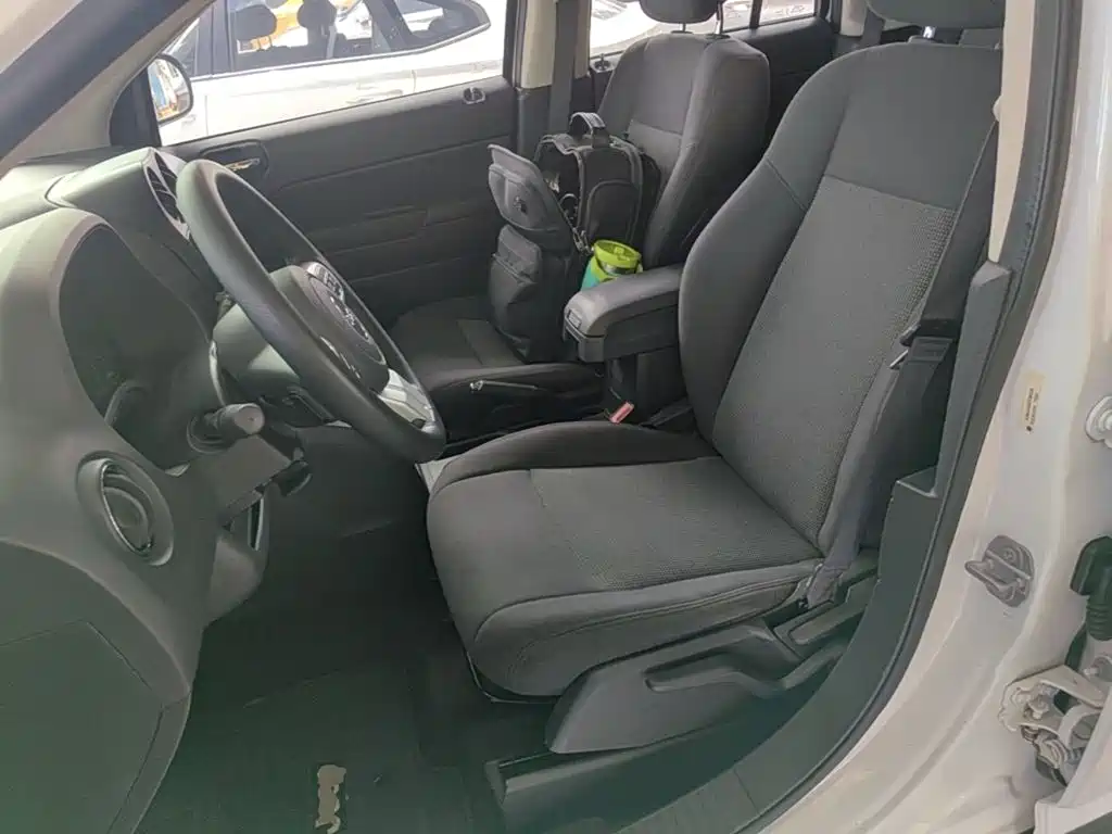 Jeep Compass 2015 — фото 15
