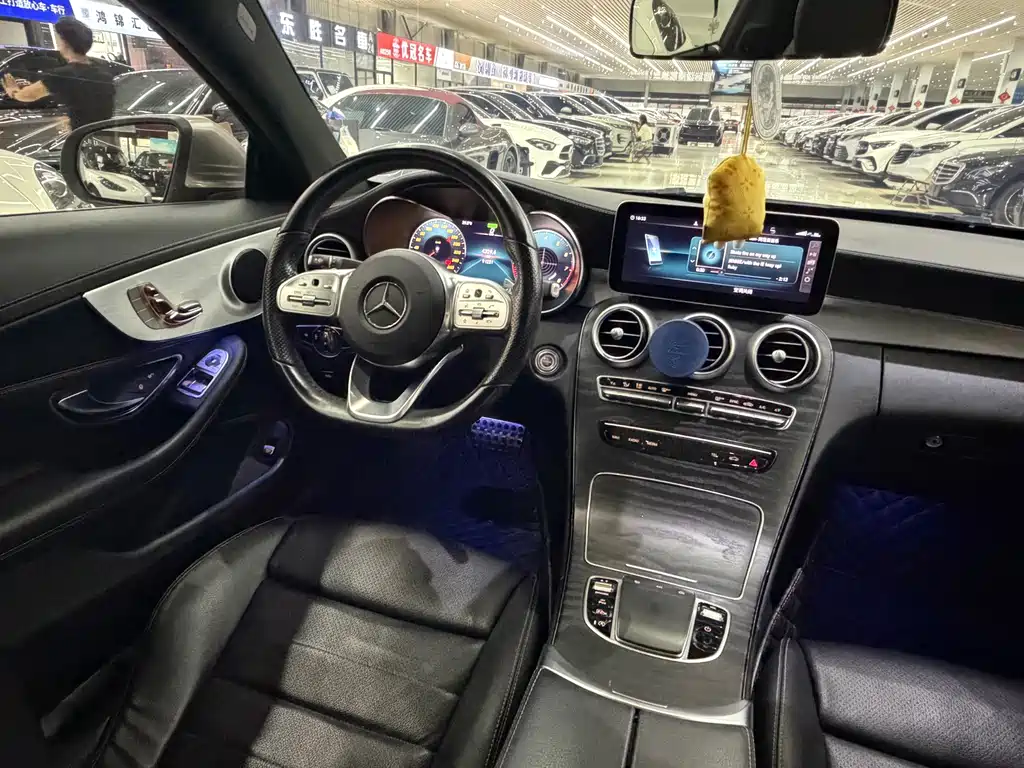 Mercedes-Benz C-Class 2019 — фото 12