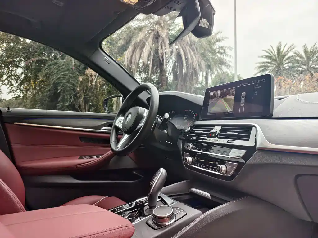 BMW 5 Series 2023 — фото 13