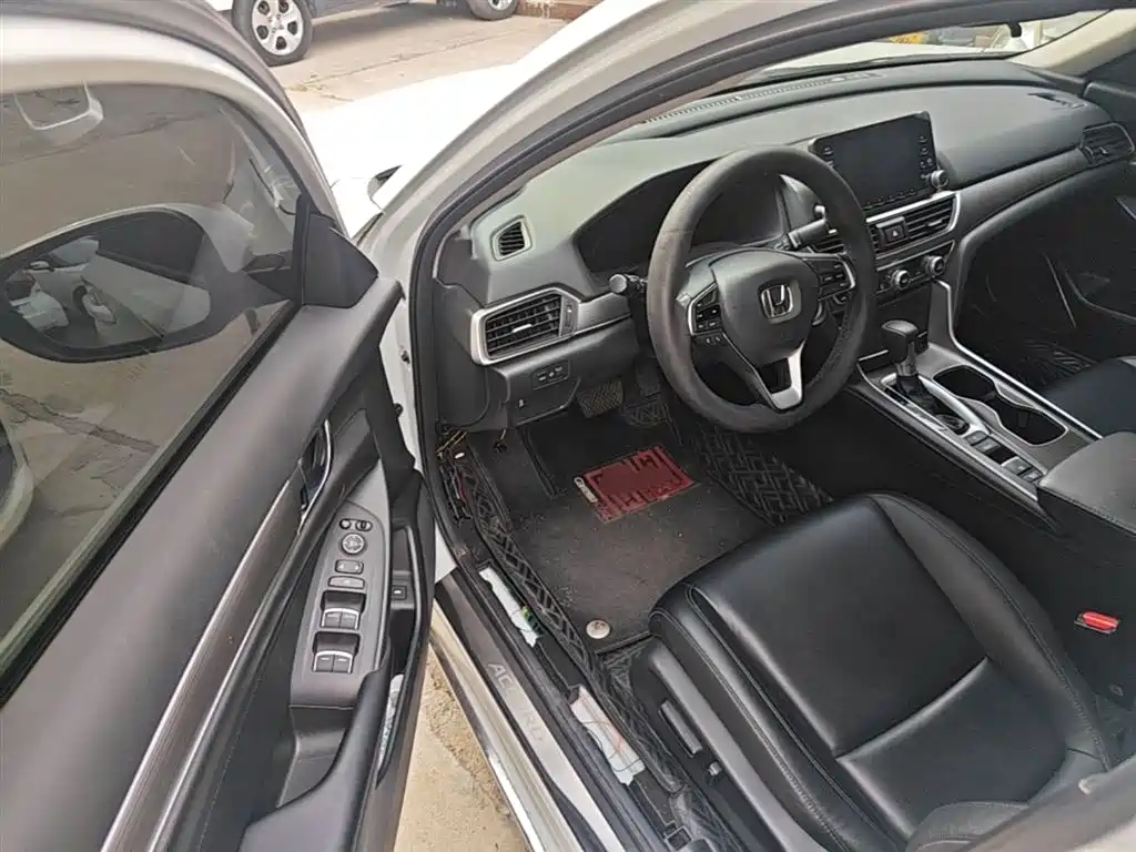 Honda Accord 2021 — фото 16