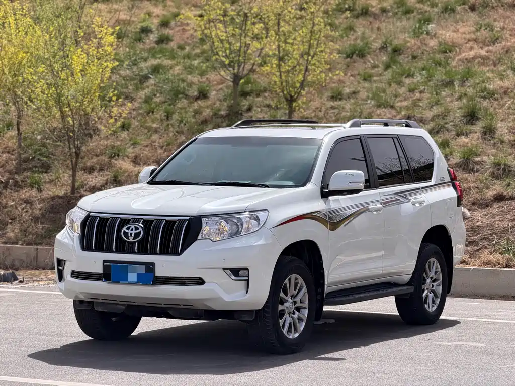 Toyota Prado 2018 — фото 1