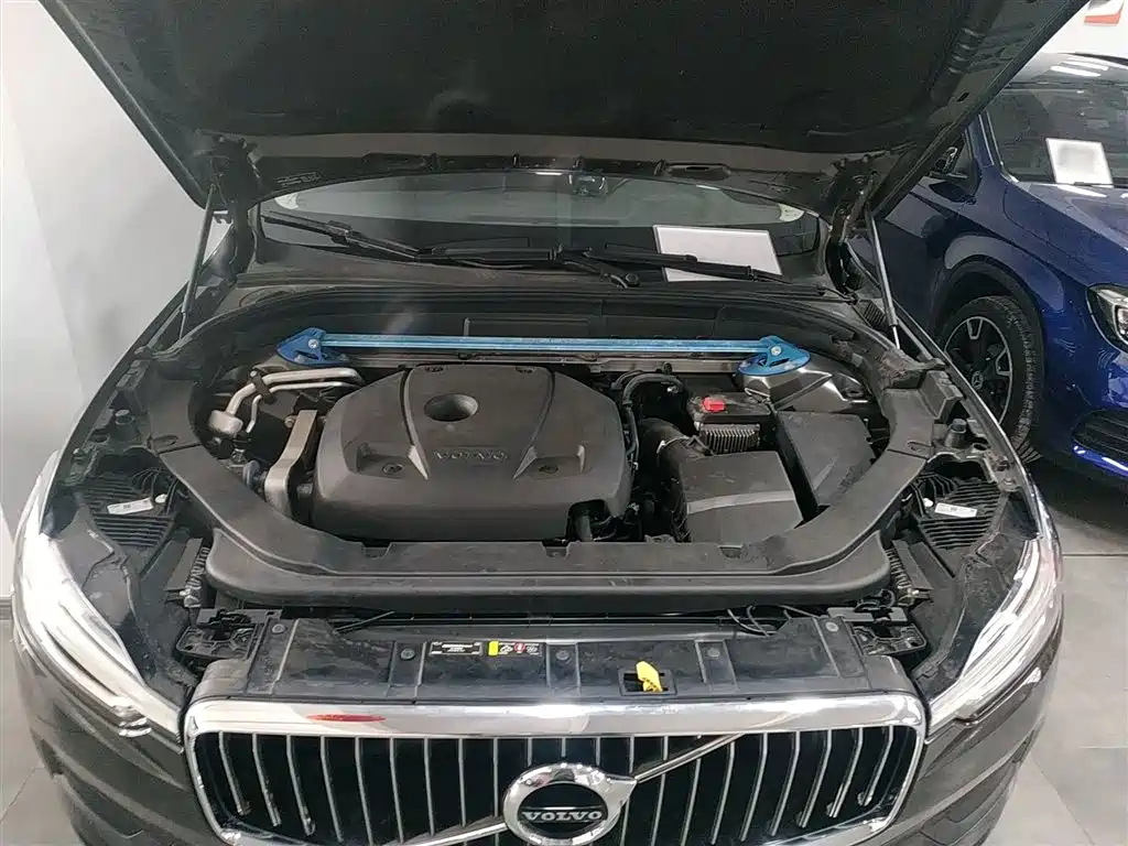Volvo XC60 2019 — фото 16